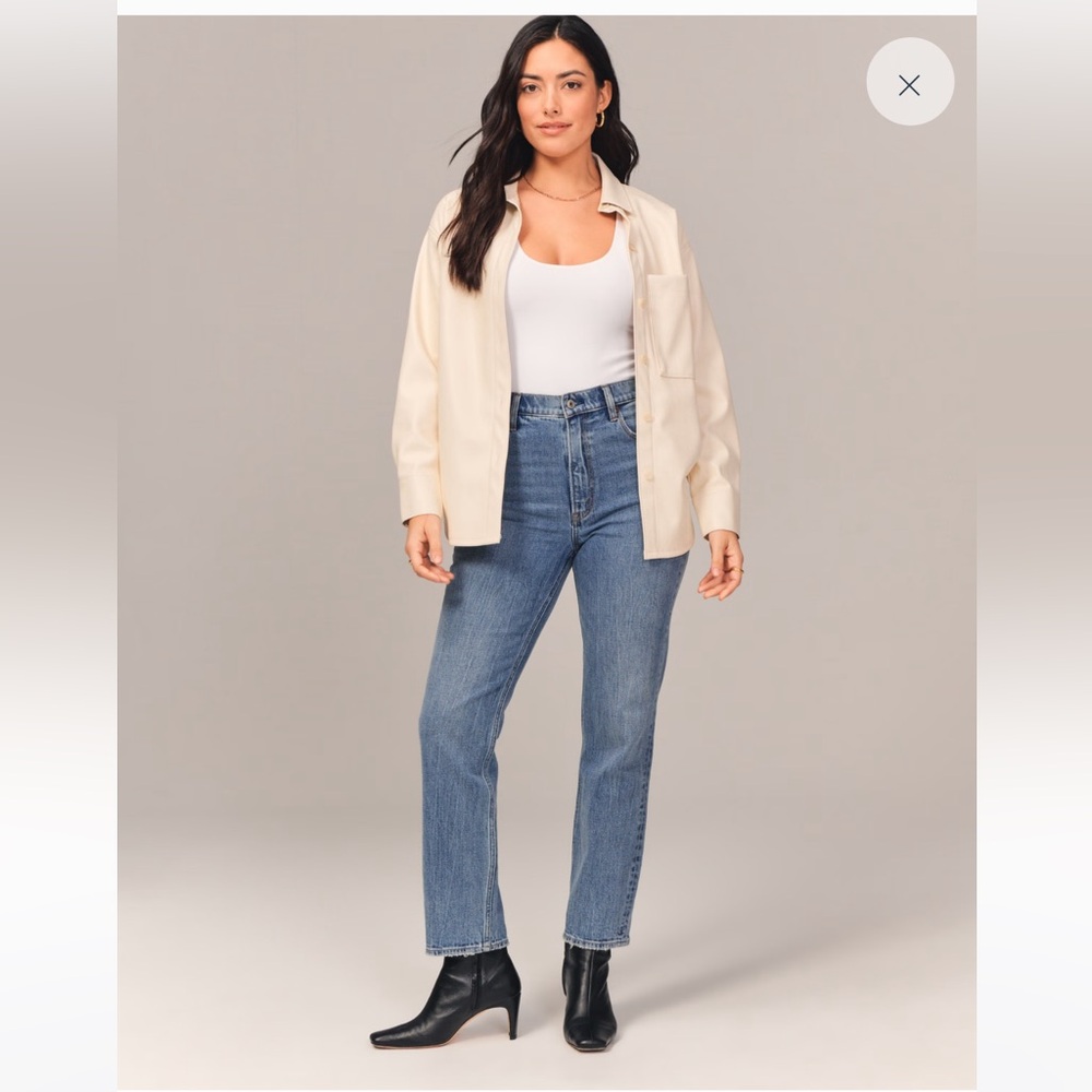 Abercrombie & Fitch - Curve Love Ultra High Rise Ankle Straight Jean